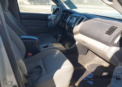 2013 Toyota Tacoma Base V6 z USA, uszkodzony, nr VIN 3TMMU4FN7DM058853